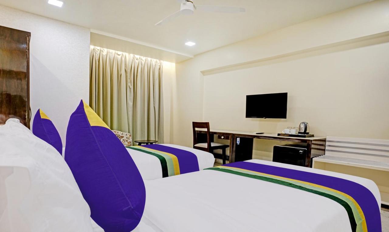 Treebo Premium Golden Bliss Trimurti Nagar Square Нагпур Екстериор снимка