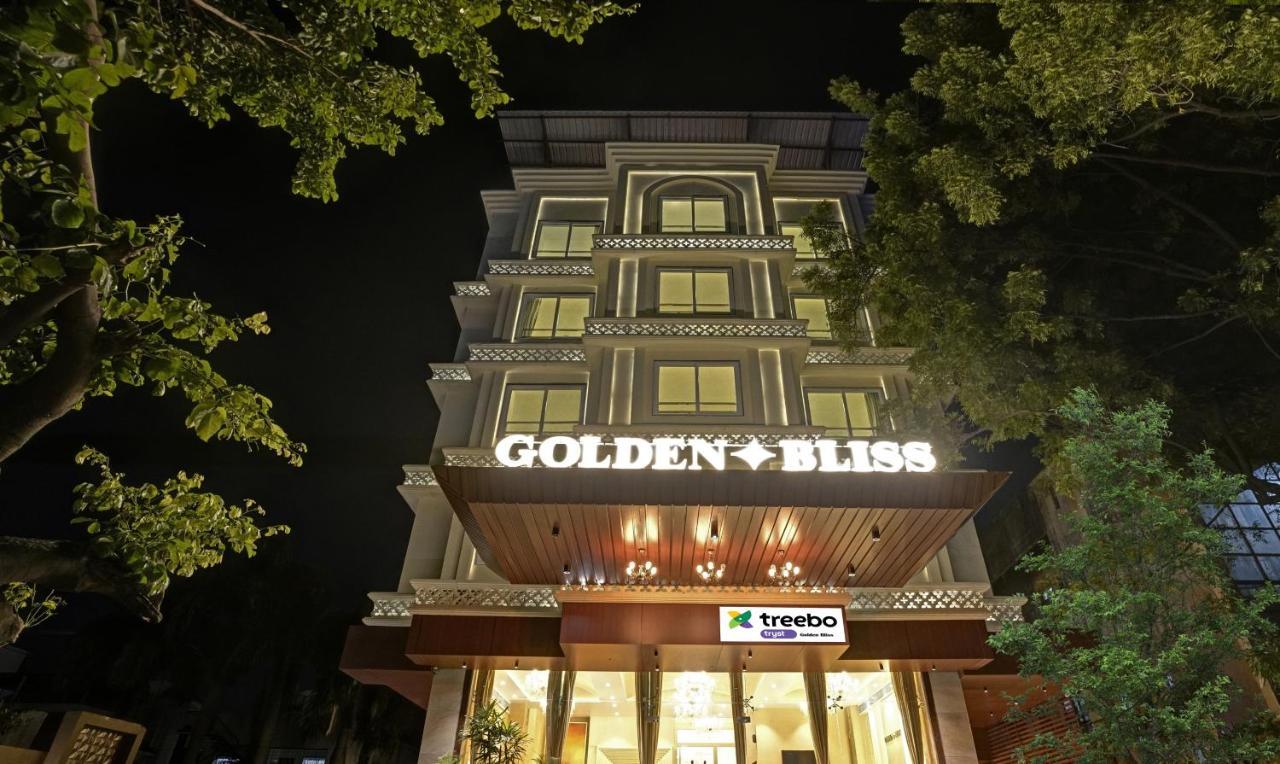 Treebo Premium Golden Bliss Trimurti Nagar Square Нагпур Екстериор снимка
