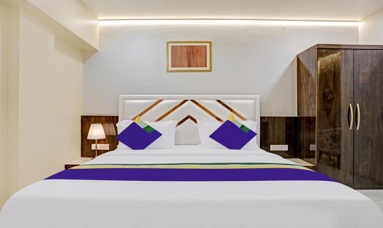 Treebo Premium Golden Bliss Trimurti Nagar Square Нагпур Екстериор снимка
