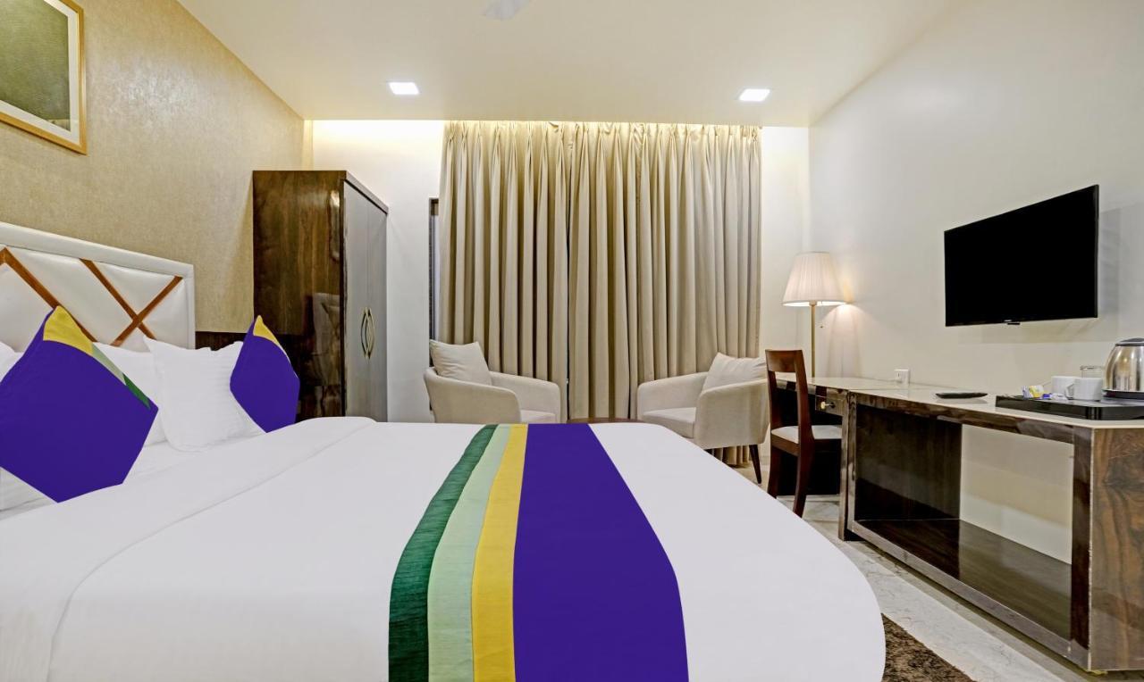 Treebo Premium Golden Bliss Trimurti Nagar Square Нагпур Екстериор снимка