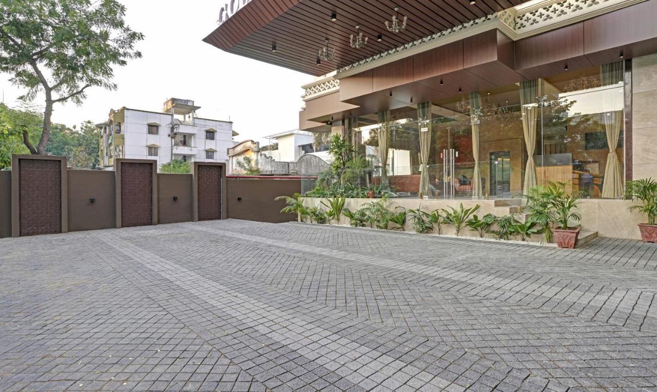 Treebo Premium Golden Bliss Trimurti Nagar Square Нагпур Екстериор снимка